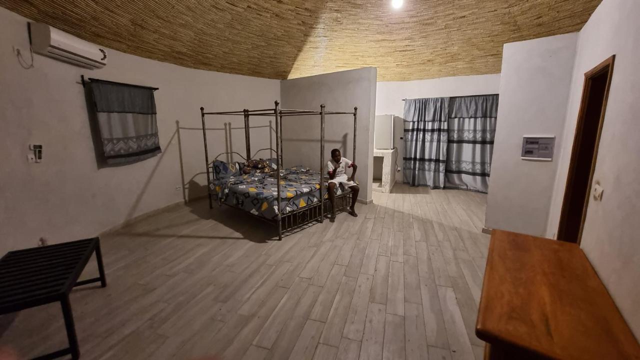 Les Fromagers Hotel Missirah Bagian luar foto